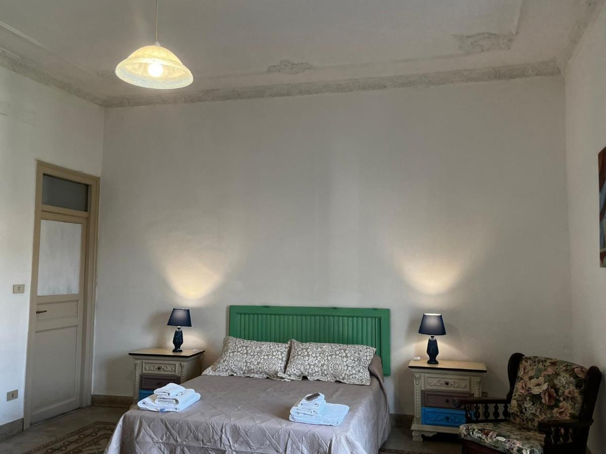 Mille Lire Peppe'S Home Palermo Bagian luar foto