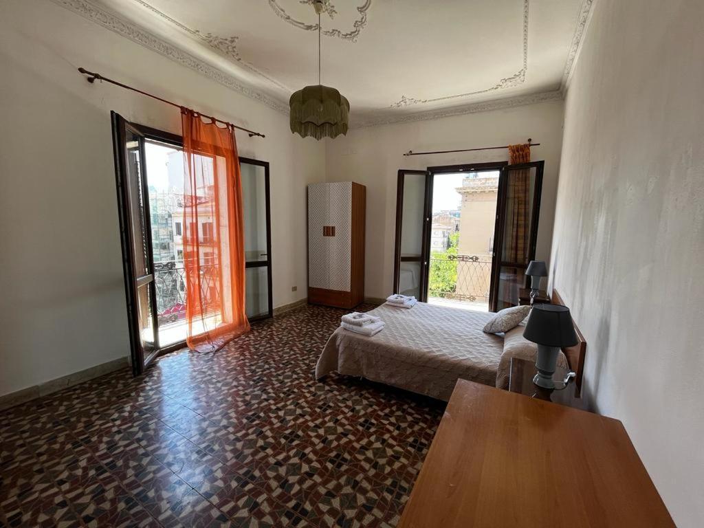 Mille Lire Peppe'S Home Palermo Bagian luar foto