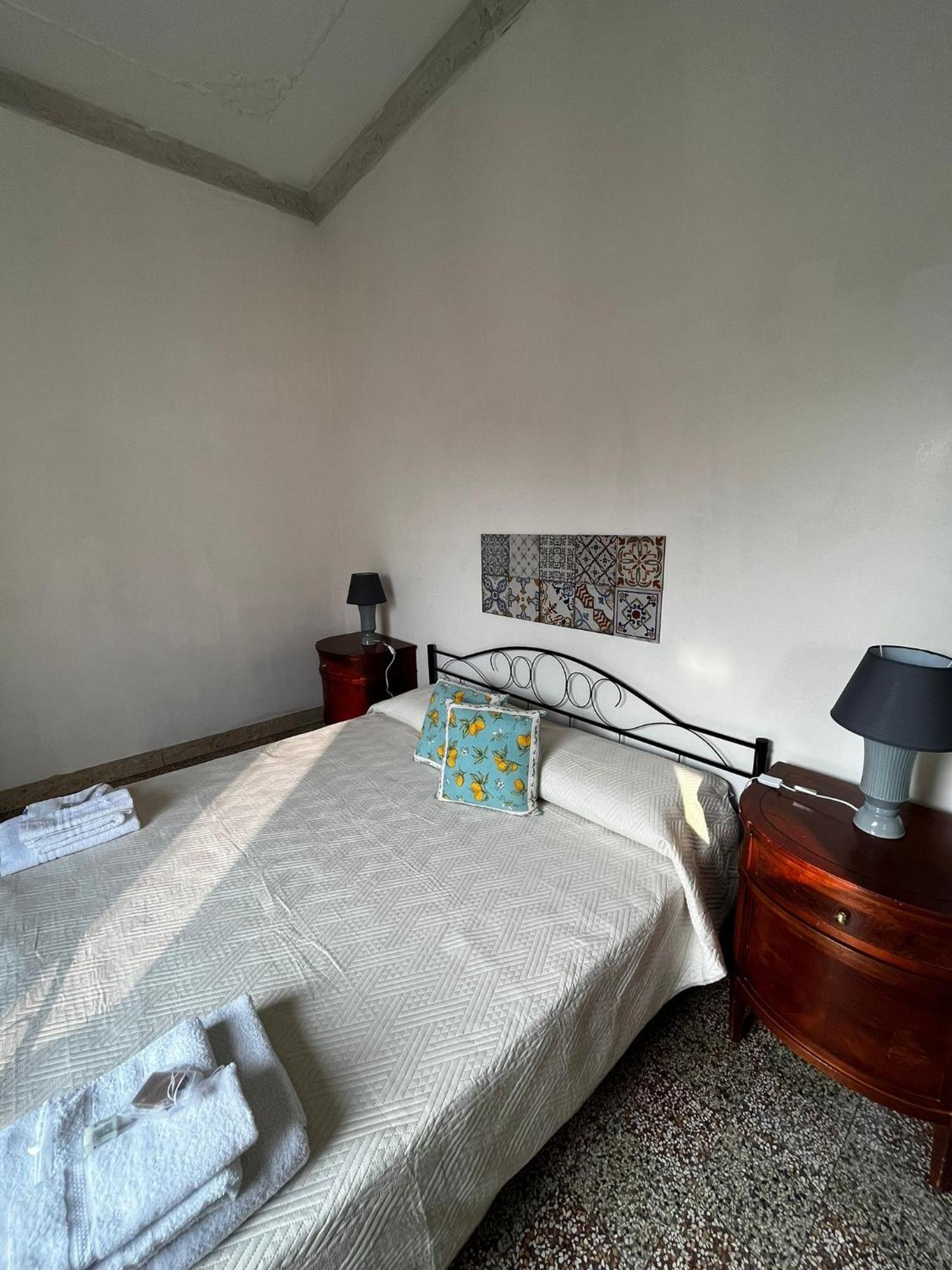 Mille Lire Peppe'S Home Palermo Bagian luar foto
